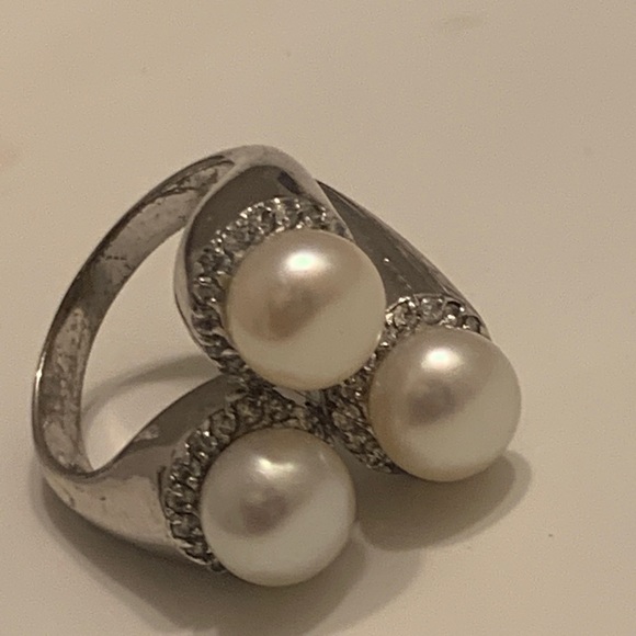 Faux Pearl with Cubic zirconia ring - Picture 2 of 4